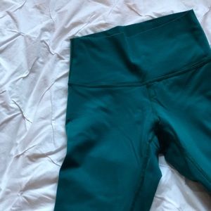 lululemon wunder under luon (sz 4) hunter green